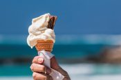 賞味期限切れのアイスクリームを食べると危険？【アイスクリームの賞味期限の注意点】