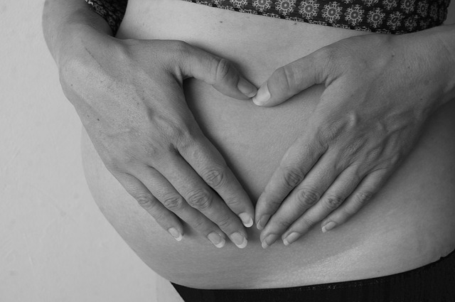 妊婦が伸びをすると危険 妊娠中に体を伸ばす時の注意点 ベビーテクニック