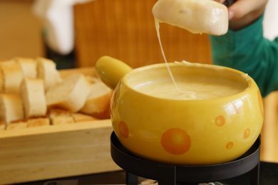 妊婦がチーズフォンデュを食べると危険 妊娠中の食事の注意点 ベビーテクニック