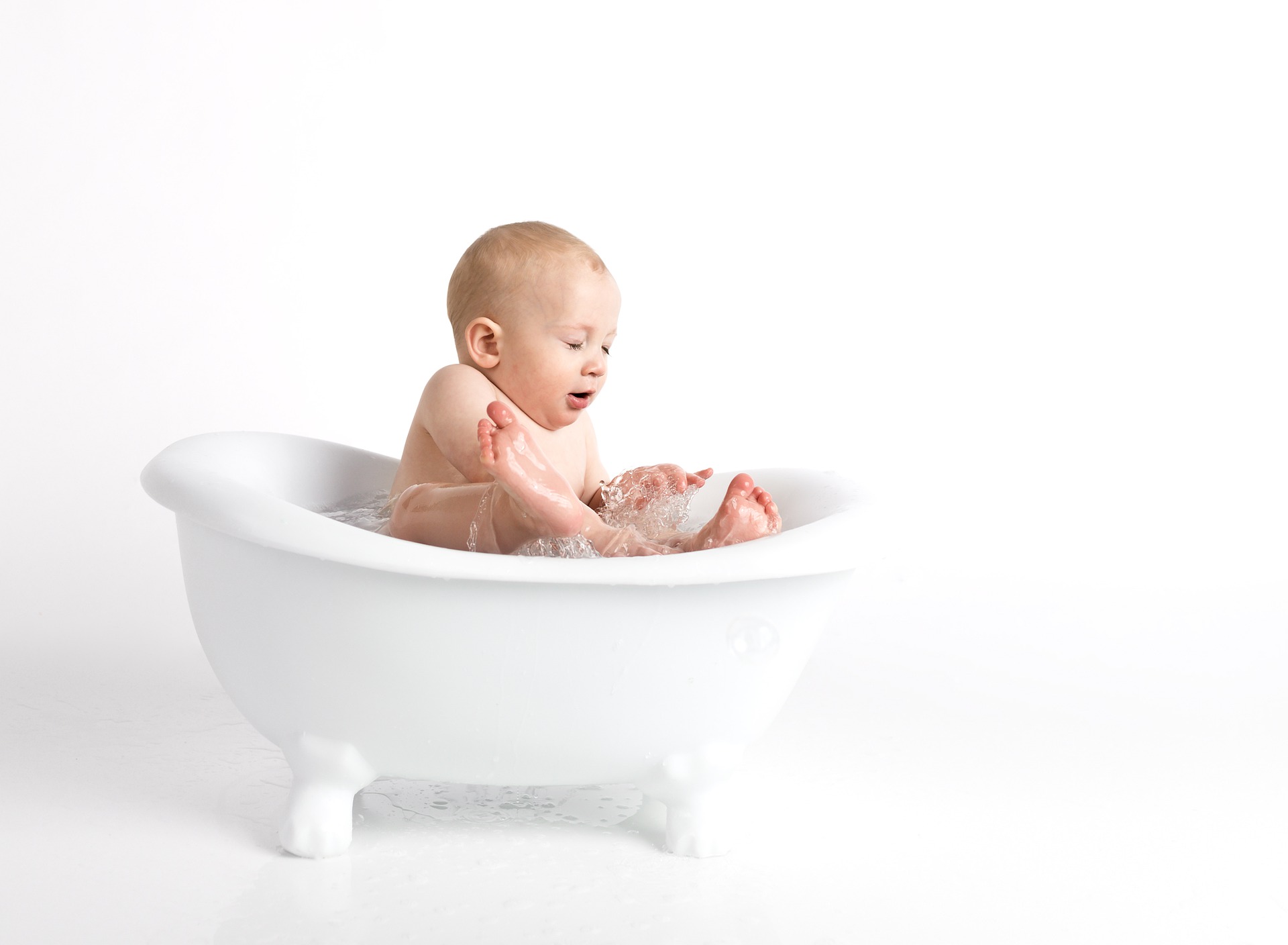 授乳後の沐浴は危険 赤ちゃんの沐浴時間やタイミングについて ベビーテクニック