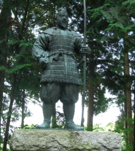 坂上田村麻呂の像
