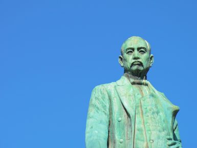 黒田清隆の像